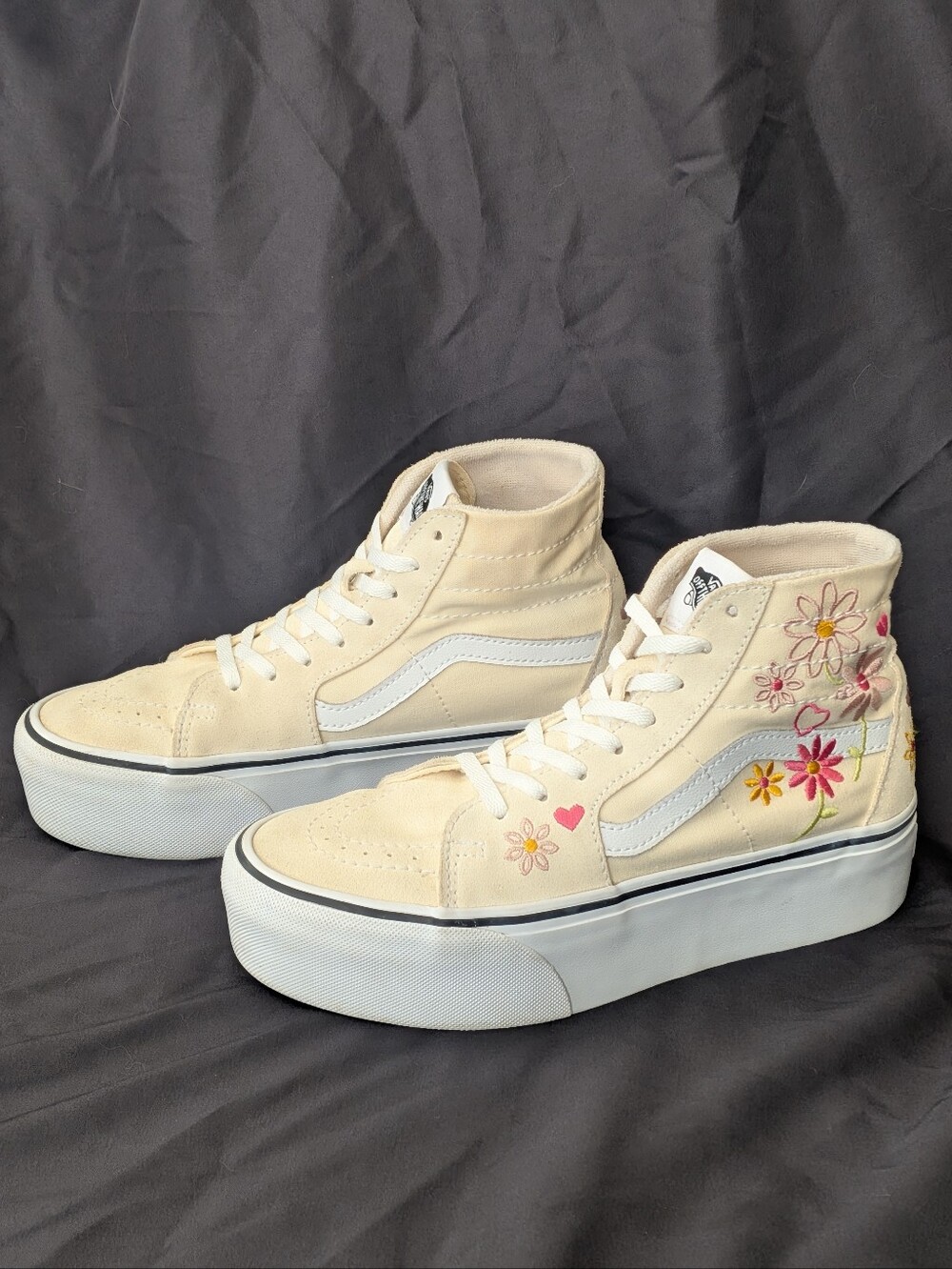 VANS Sk8-Hi Cream White Suede Canvas Embroidered Floral Platform Sneakers W7.5